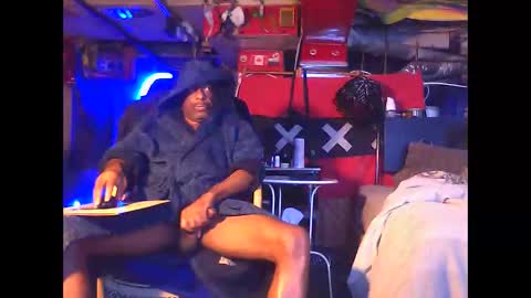 Snapshot of blowfly chatting on 13, 3, 2026 BLOWFLY online show from 13, 3, 2026