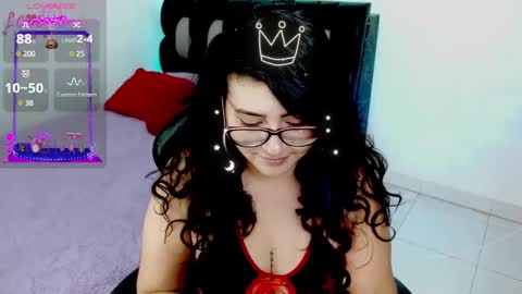 Snapshot of blue_dance chatting on 2, 2, 2025 susan  online show from 2, 2, 2025