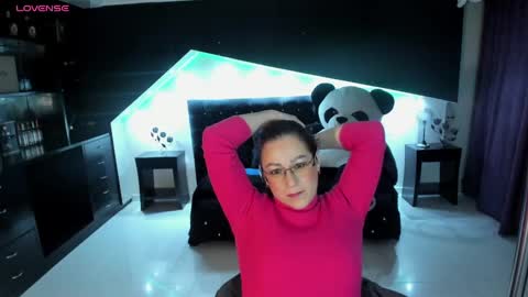 Snapshot of blue_grey_ chatting on 28, 10, 2025 Blue online show from 28, 10, 2025