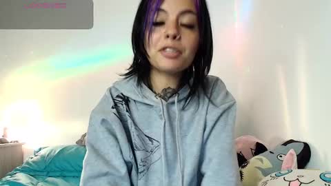 Snapshot of blue_tatuu1 chatting on 10, 12, 2024 Alice bleu for friends online show from 10, 12, 2024