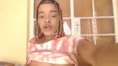 Snapshot of bluedi622952 chatting on 22, 11, 2025 Tee online show from 22, 11, 2025