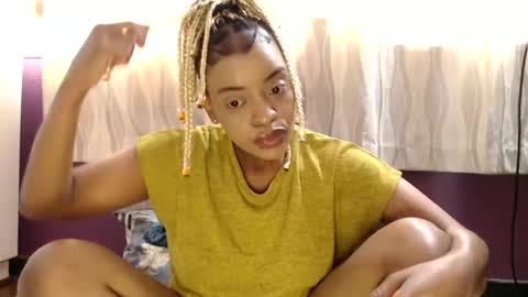 Snapshot of bluedi622952 chatting on 22, 12, 2025 Tee online show from 22, 12, 2025