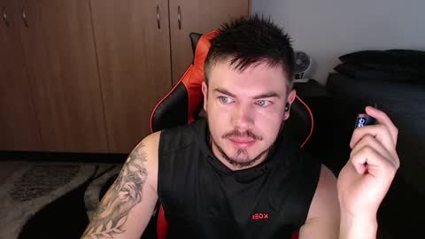 blueeyeboy0 online show from 3, 2, 2025