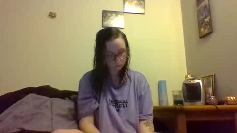 Snapshot of blueeyedbeauty1995 chatting on 3, 2, 2026 Blueeyedbeauty online show from 3, 2, 2026