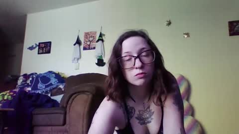 Snapshot of blueeyedbeauty1995 chatting on 2, 6, 2026 Blueeyedbeauty online show from 2, 6, 2026