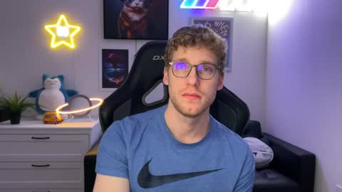 Snapshot of blueeyedtallguy chatting on 3, 12, 2024 blueeyedtallguy online show from 3, 12, 2024