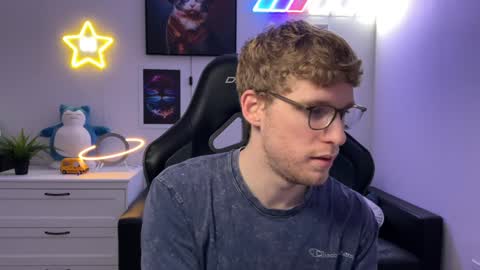 Snapshot of blueeyedtallguy chatting on 4, 12, 2024 blueeyedtallguy online show from 4, 12, 2024