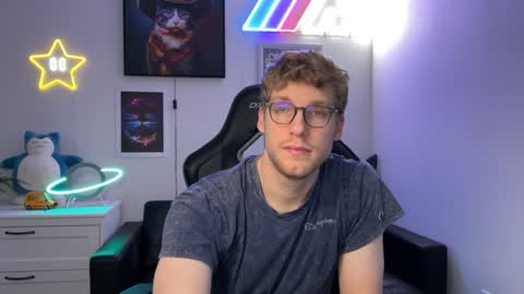 Snapshot of blueeyedtallguy chatting on 6, 12, 2024 blueeyedtallguy online show from 6, 12, 2024