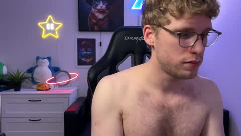 Snapshot of blueeyedtallguy chatting on 7, 12, 2024 blueeyedtallguy online show from 7, 12, 2024