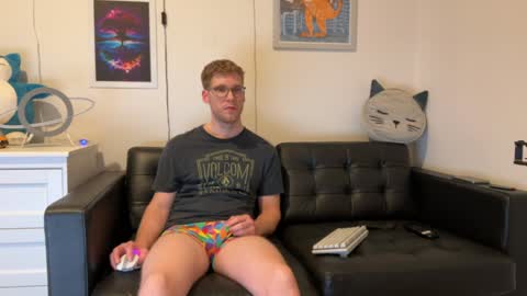 Snapshot of blueeyedtallguy chatting on 22, 12, 2024 blueeyedtallguy online show from 22, 12, 2024