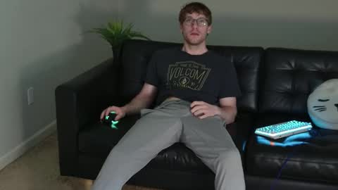 Snapshot of blueeyedtallguy chatting on 13, 9, 2025 blueeyedtallguy online show from 13, 9, 2025