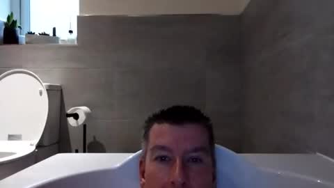 blueeyesteele online show from 14, 9, 2025
