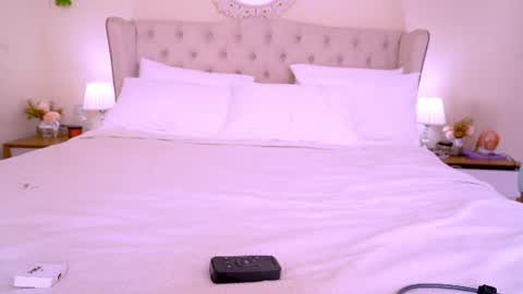 Snapshot of blueflora chatting on 17, 7, 2026 FLORAA online show from 17, 7, 2026