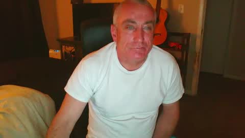 blueyesforyou2nit online show from 26, 2, 2025