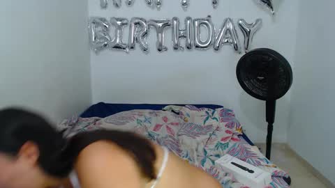 Snapshot of blumbum chatting on 18, 12, 2024 Hey guysI am BrendaWelcome my room online show from 18, 12, 2024