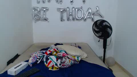 Snapshot of blumbum chatting on 5, 1, 2025 Hey guysI am BrendaWelcome my room online show from 5, 1, 2025