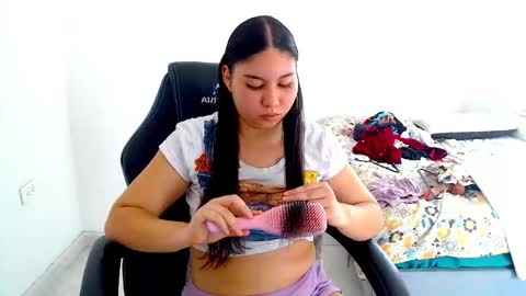 Snapshot of blumbum chatting on 18, 11, 2025 Hey guysI am BrendaWelcome my room online show from 18, 11, 2025