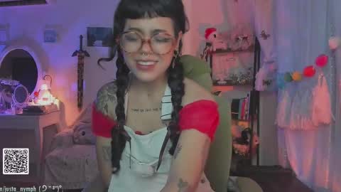 Snapshot of blushing_nymph chatting on 26, 9, 2025 Im Nym Justa nymph on twitter and IG online show from 26, 9, 2025