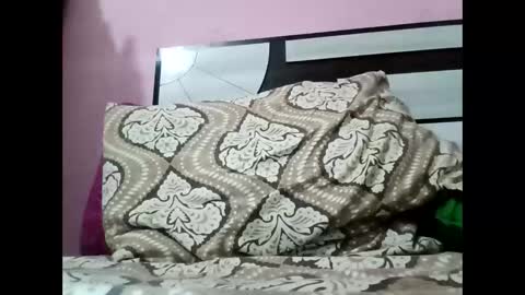 bobby_horny03 online show from 21, 4, 2026