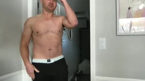 bobbylightfoot3 online show from 23, 1, 2025