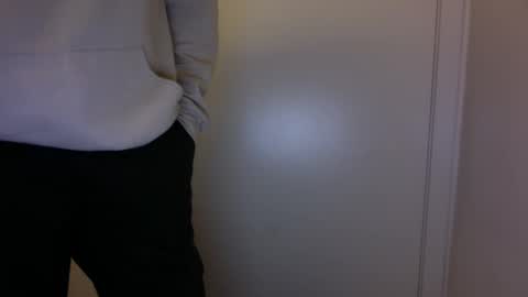 Snapshot of bobbymac9911 chatting on 3, 1, 2025 bobbymac9911 online show from 3, 1, 2025