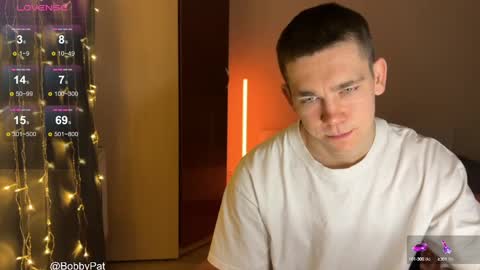 Snapshot of bobbypatterson_ chatting on 7, 2, 2025 BobbyPattersonPVT-OFFER online show from 7, 2, 2025