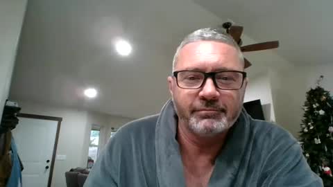 Snapshot of bobjones5003 chatting on 6, 12, 2024 bobjones5003 online show from 6, 12, 2024