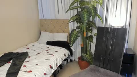 Snapshot of bombshelllaurax chatting on 3, 3, 2025 bombshelllaurax online show from 3, 3, 2025