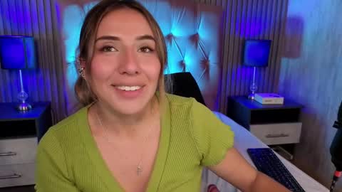 Snapshot of bonnali_lune chatting on 21, 4, 2026 bonnali_lune online show from 21, 4, 2026