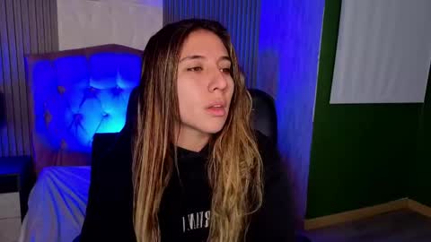Snapshot of bonnali_lune chatting on 21, 5, 2026 bonnali_lune online show from 21, 5, 2026