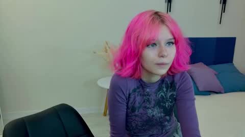 Snapshot of bonnie_and_c1yde chatting on 11, 10, 2025 Jessy Mark online show from 11, 10, 2025
