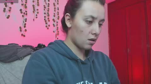 Snapshot of bonnie_moon_ chatting on 6, 12, 2024 Bonnie Help me reach 500 likes online show from 6, 12, 2024