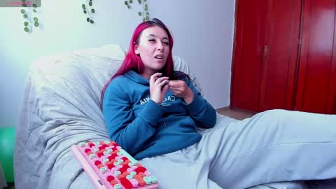 Snapshot of bonnie_moon_ chatting on 31, 1, 2025 Bonnie Help me reach 500 likes online show from 31, 1, 2025