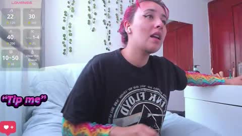 Snapshot of bonnie_moon_ chatting on 10, 9, 2025 Bonnie Help me reach 500 likes online show from 10, 9, 2025