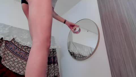   online show from 11, 4, 2026