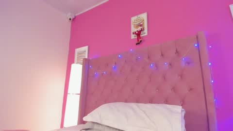 Snapshot of bonniepark_ chatting on 21, 12, 2024 Bonnie online show from 21, 12, 2024