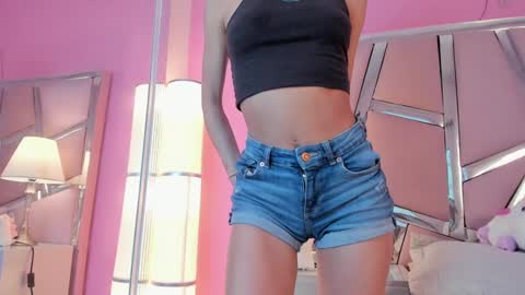 Snapshot of bonniepark_ chatting on 6, 1, 2025 Bonnie online show from 6, 1, 2025