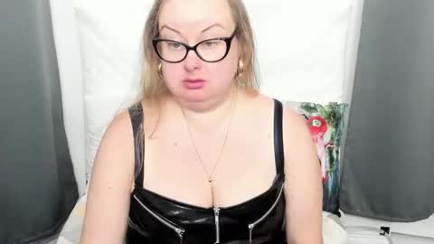 Bonnie online show from 5, 11, 2025