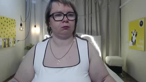 bonnnyboobsy online show from 11, 5, 2026