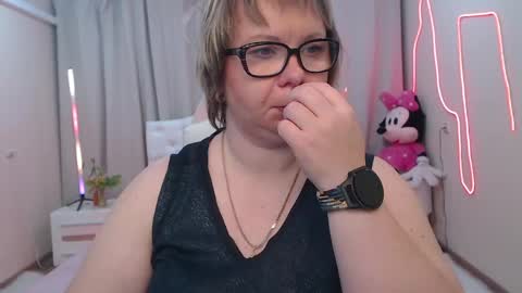 bonnnyboobsy online show from 18, 5, 2026