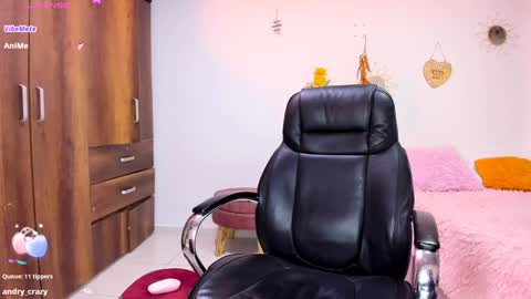 sofia  online show from 13, 1, 2025