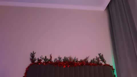 Snapshot of bootylecious_ chatting on 25, 12, 2024 Mona online show from 25, 12, 2024