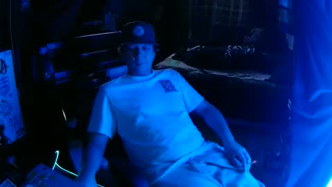 Bowerboi1217 online show from 30, 11, 2025