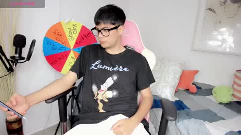 Snapshot of boy_andy__ chatting on 6, 1, 2025 Aaron online show from 6, 1, 2025