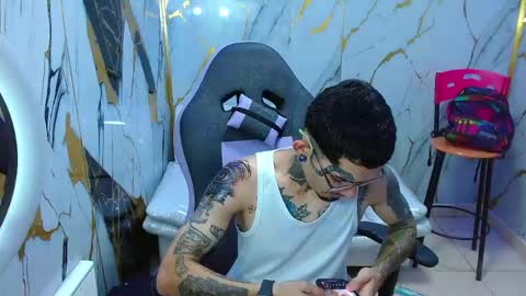 boy_tatto77 online show from 22, 5, 2026