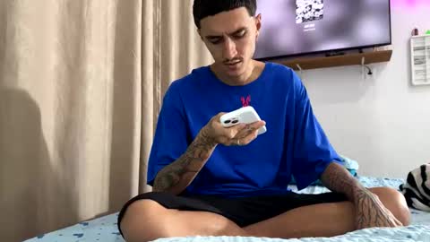 Snapshot of boybisexual33 chatting on 7, 1, 2026 Couple Cuckold online show from 7, 1, 2026