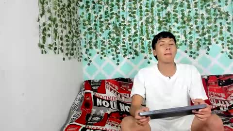 Snapshot of boys4hot_777 chatting on 17, 2, 2025 boys4hot_777 online show from 17, 2, 2025