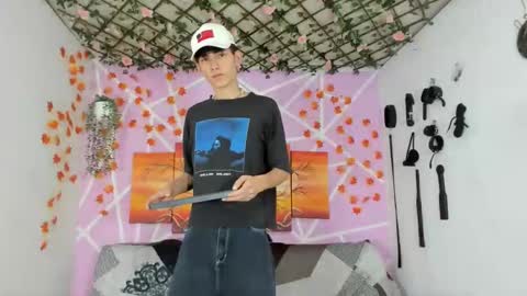 Snapshot of boys4hot_777 chatting on 28, 2, 2025 boys4hot_777 online show from 28, 2, 2025