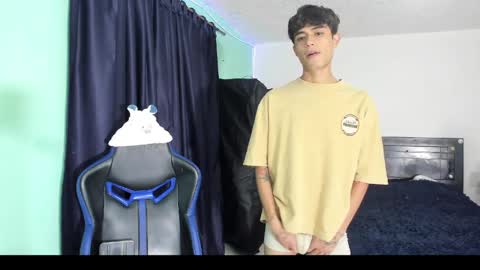 Snapshot of boys4hot_777 chatting on 29, 3, 2026 boys4hot_777 online show from 29, 3, 2026