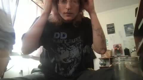 Snapshot of boywithbug chatting on 24, 2, 2025 boywithbug online show from 24, 2, 2025